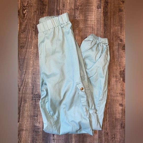 PrettyLittleThing Green Cargo Pants Size 2 - Picture 4 of 5